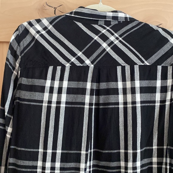 LUCKY BRAND 🍀 lightweight Black & White Plaid button down (M) LIKE NEW! - Picture 8 of 13